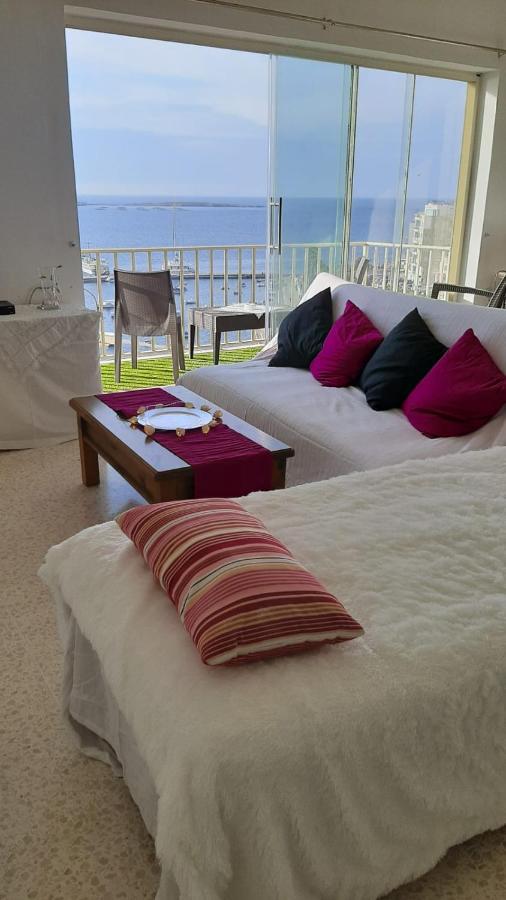Coral Apartment St. Paul's Bay Exterior photo