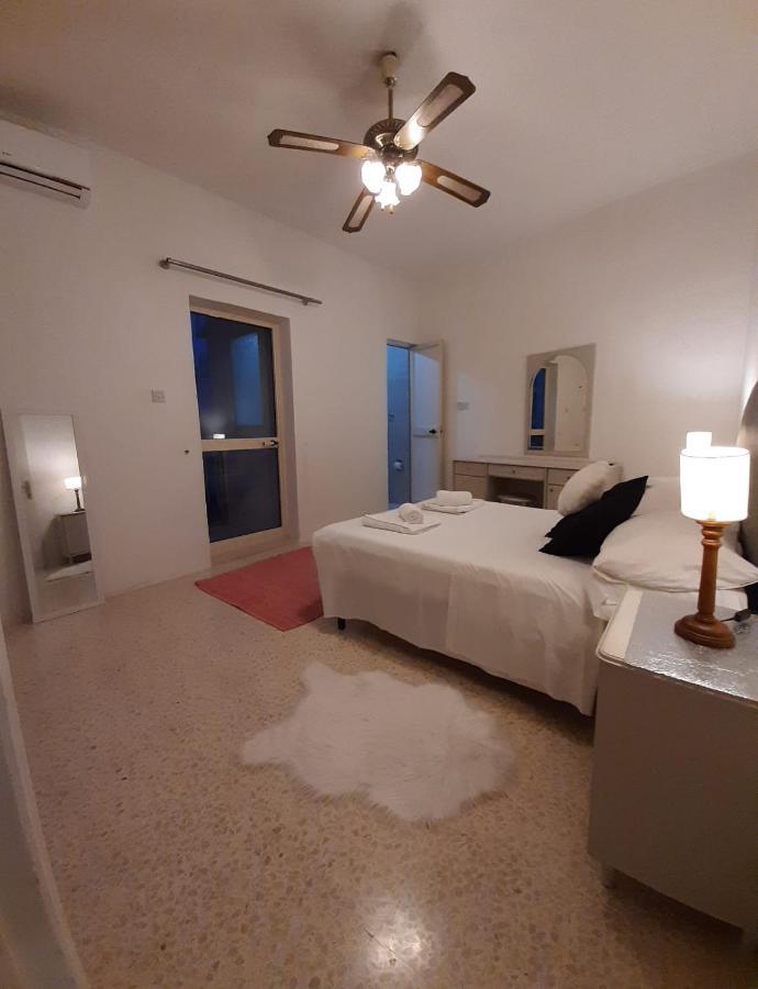 Coral Apartment St. Paul's Bay Exterior photo
