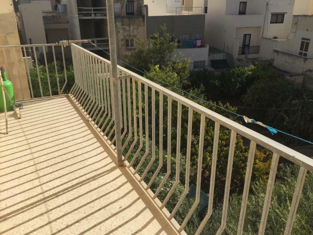 Coral Apartment St. Paul's Bay Exterior photo